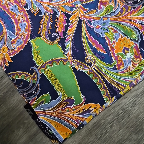 Ralph Lauren COLLECTION 100% Silk Scarf – Vibrant Ornate Print Made In Italy - Picture 4 of 6